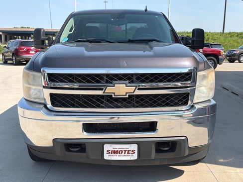 Used 2011 Chevrolet Silverado 2500 LT w/ Suspension Package, Off-Road AWD/4WD image 3