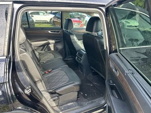 Used 2024 Volkswagen Atlas SEL Premium R-Line AWD/4WD image 9