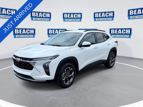 New 2026 Chevrolet Trax LT w/ LT Convenience Package FWD image 4
