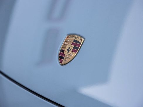 Certified 2025 Porsche 911 Carrera GTS RWD image 21