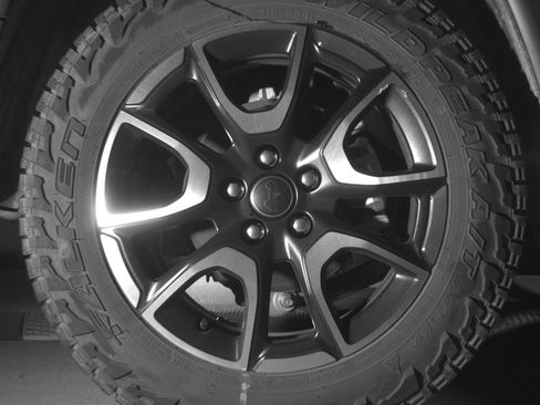 Used 2025 Jeep Compass Trailhawk AWD/4WD image 15