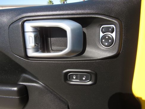 Used 2021 Jeep Wrangler Unlimited Sport image 22