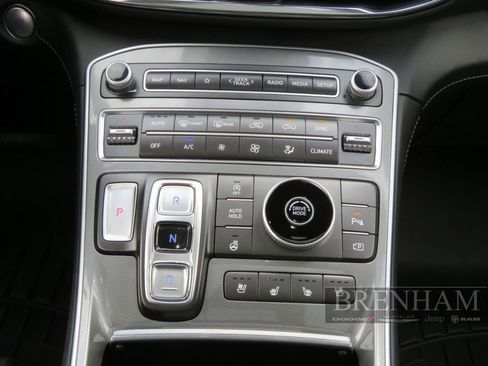 Used 2023 Hyundai Santa Fe Calligraphy image 23