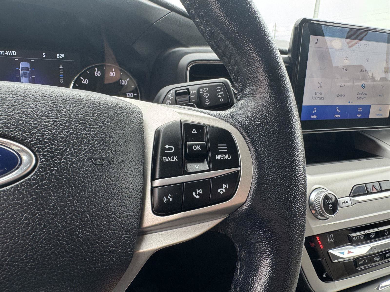 Used 2021 Ford Explorer XLT w/ Equipment Group 202A AWD/4WD image 19
