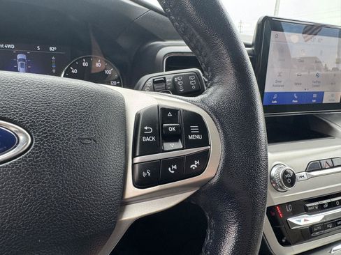 Used 2021 Ford Explorer XLT w/ Equipment Group 202A AWD/4WD image 19