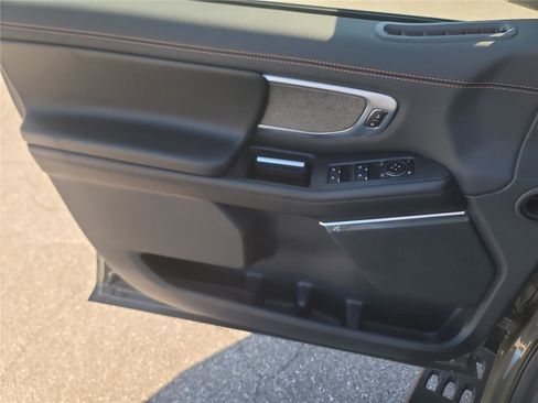 New 2025 Ford Expedition Tremor image 18