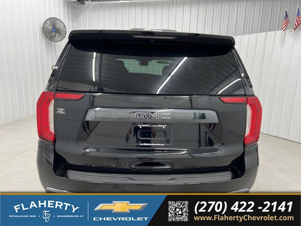 Used 2023 GMC Yukon XL Denali Ultimate AWD/4WD image 4