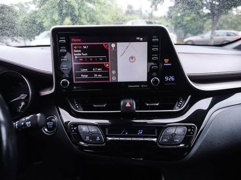 Used 2019 Toyota C-HR Limited FWD image 33