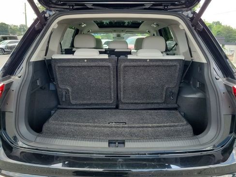 Used 2018 Volkswagen Tiguan SEL Premium FWD image 31