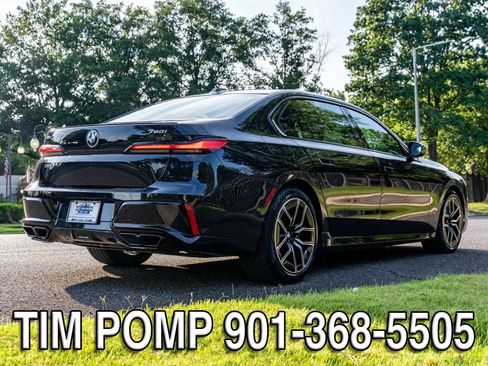 Used 2023 BMW 760i xDrive AWD/4WD image 5