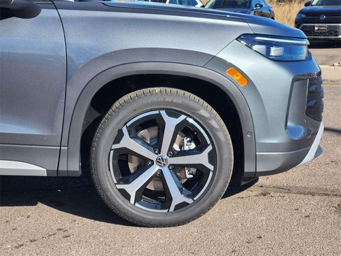 New 2026 Volkswagen Tiguan SE image 28