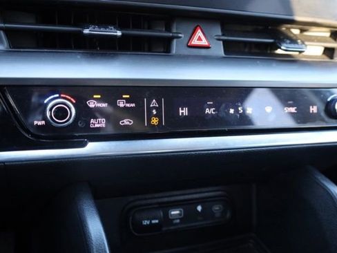 Used 2024 Kia Sportage EX image 28