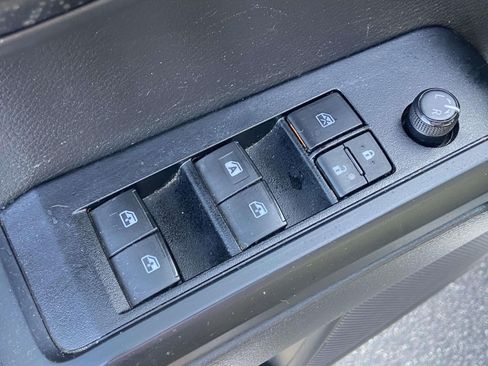 Used 2022 Toyota Tacoma SR AWD/4WD image 18