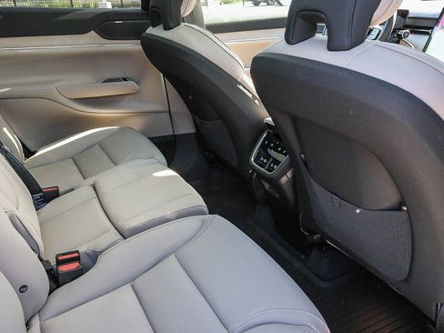 New 2026 Volvo EX90 Plus RWD image 20