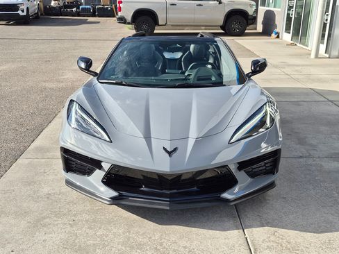 Used 2024 Chevrolet Corvette Stingray Preferred Conv w/ Z51 Performance Package RWD image 9