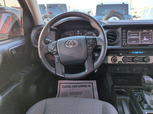 Used 2022 Toyota Tacoma SR AWD/4WD image 13