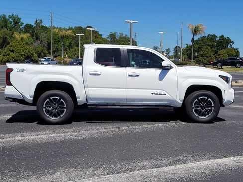 Used 2024 Toyota Tacoma TRD Sport image 8