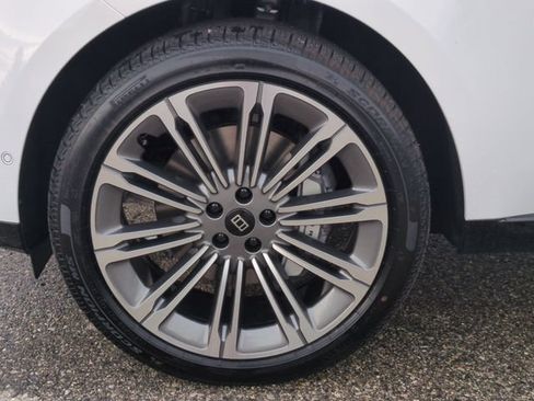 New 2027 Land Rover Range Rover Long Wheelbase SE AWD/4WD image 21