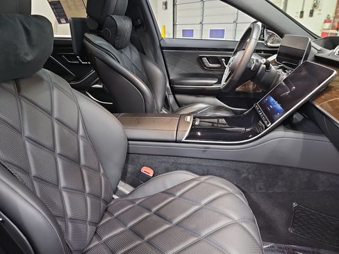 Certified 2023 Mercedes-Benz Maybach S 580 4MATIC image 11