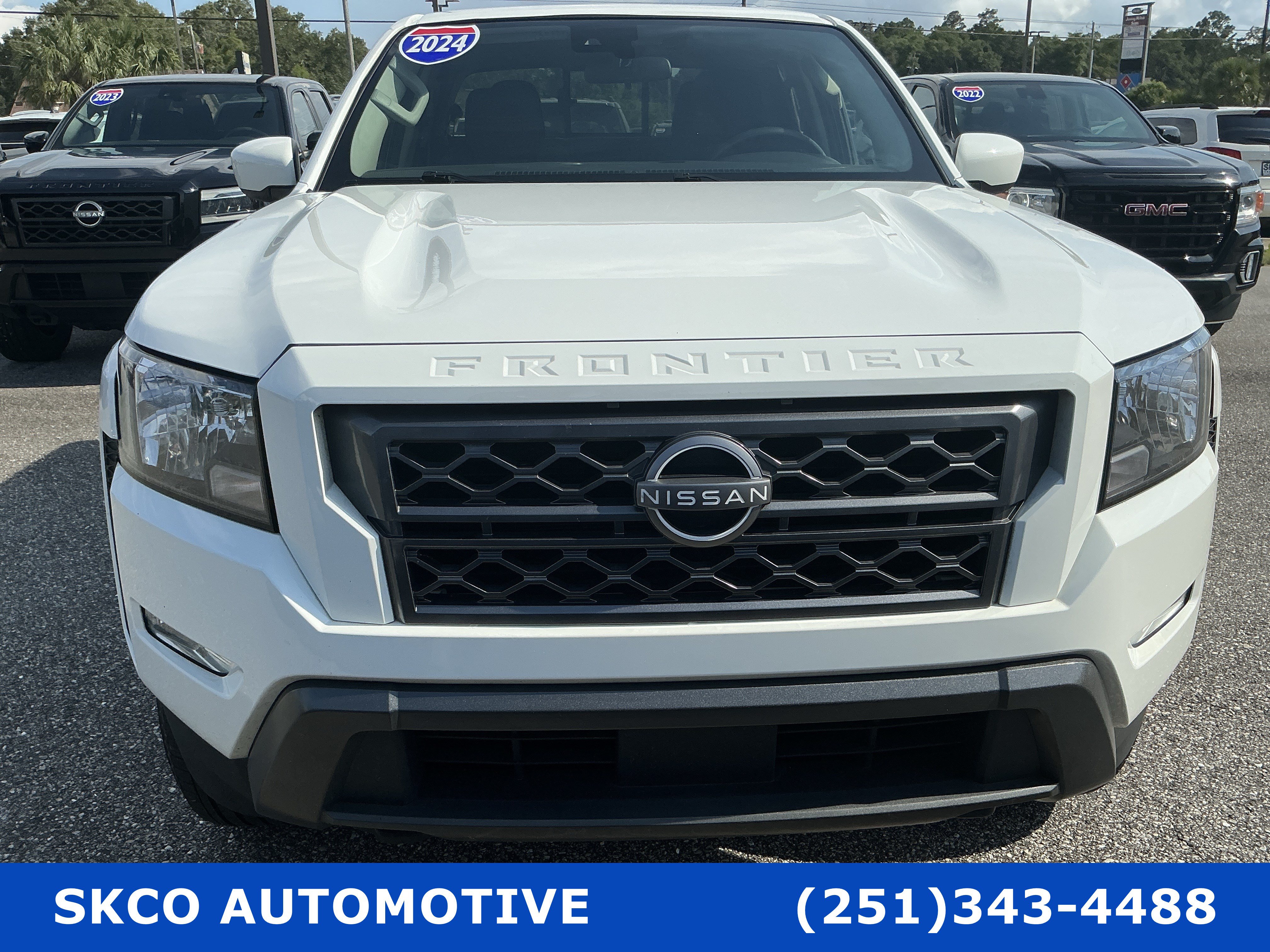 Used 2024 Nissan Frontier SV w/ SV Convenience Package AWD/4WD image 8
