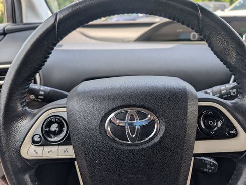 Used 2016 Toyota Prius Three FWD image 23
