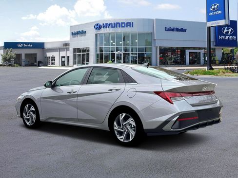 New 2026 Hyundai Elantra Limited image 4
