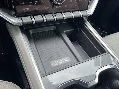 New 2025 GMC Acadia Elevation image 20