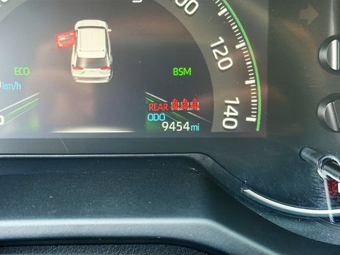 Used 2024 Toyota RAV4 XLE Premium image 42