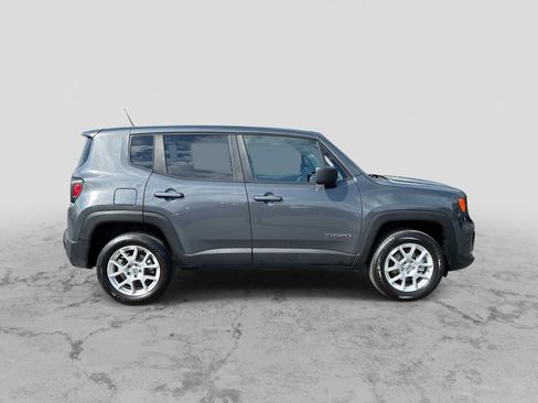 Certified 2023 Jeep Renegade Latitude AWD/4WD image 9