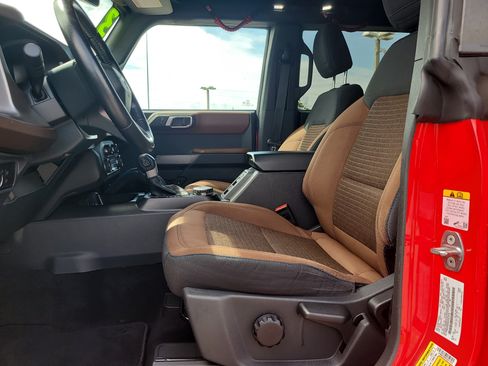 Used 2023 Ford Bronco Outer Banks AWD/4WD image 16