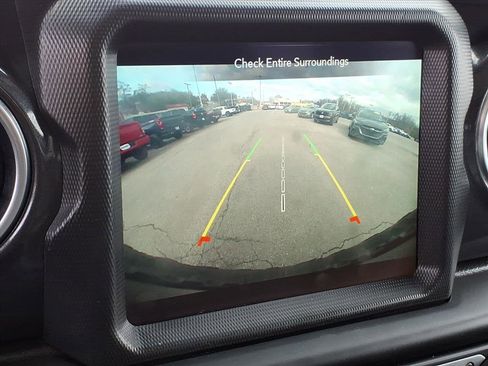 Used 2023 Jeep Wrangler Unlimited Rubicon 392 image 24