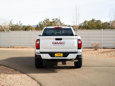 Used 2023 GMC Canyon Denali image 5