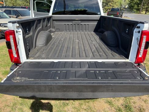 Used 2025 Ford F350 Lariat AWD/4WD image 13