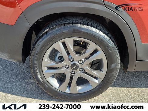 Certified 2022 Kia Seltos S FWD image 8