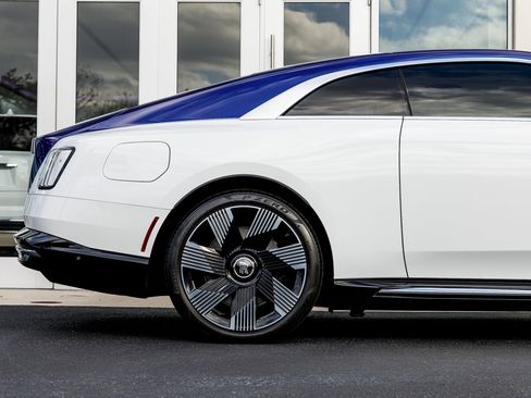 Used 2024 Rolls-Royce Spectre w/ Spectre Launch Package image 25