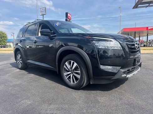 Used 2023 Nissan Pathfinder SL w/ Lighting Package (N92) AWD/4WD image 8