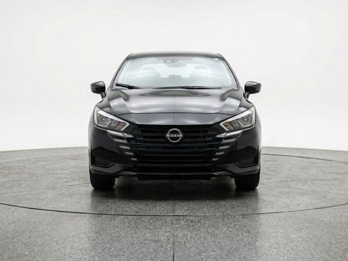 Used 2025 Nissan Versa SV FWD image 2