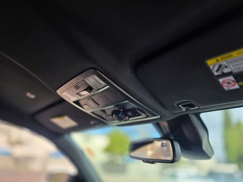 Used 2022 Toyota Tacoma TRD Off-Road w/ Technology Package image 18