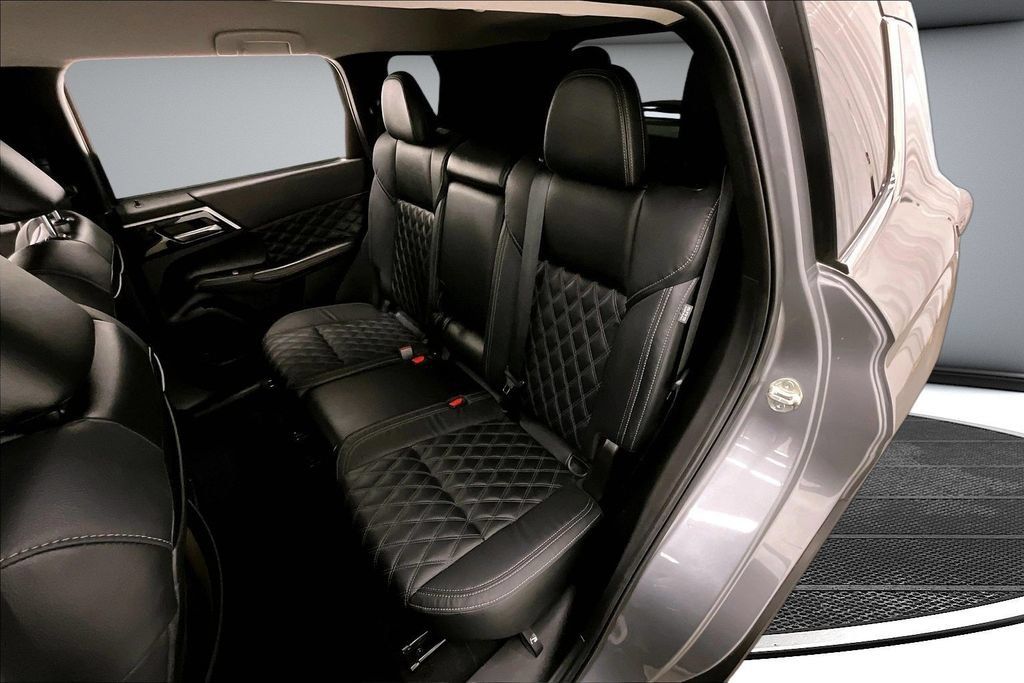 Used 2022 Mitsubishi Outlander SEL AWD/4WD image 15