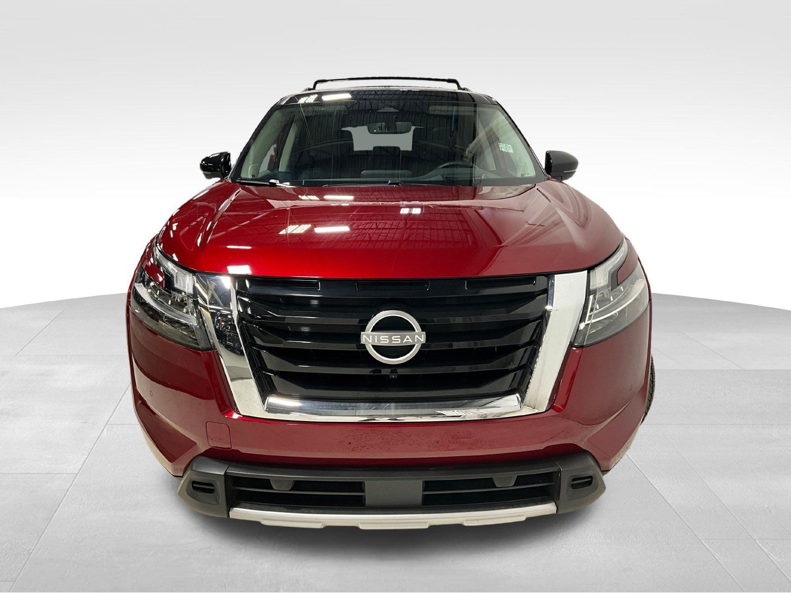 Used 2024 Nissan Pathfinder Platinum w/ Cargo Package AWD/4WD image 3