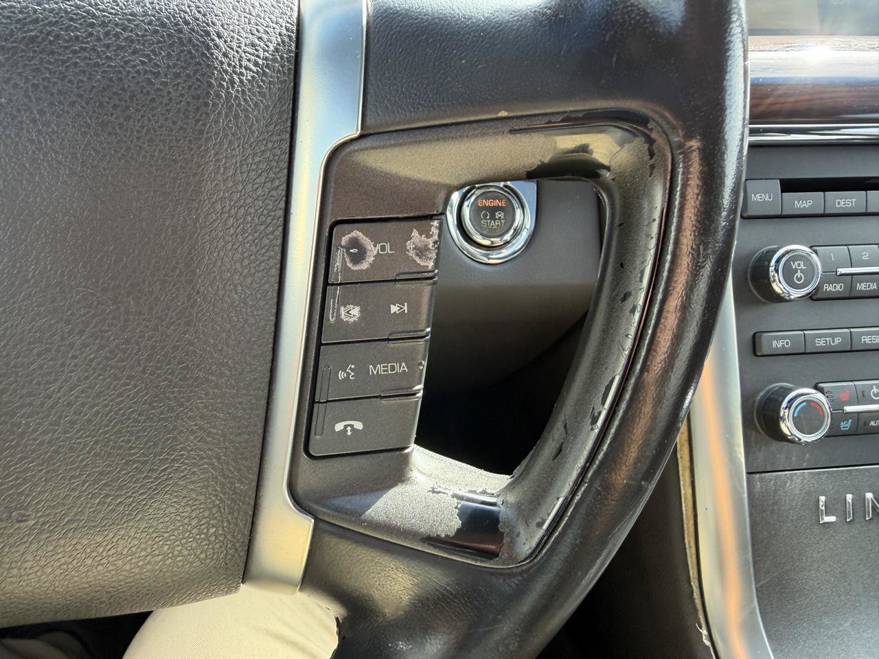 Used 2009 Lincoln MKS AWD image 26