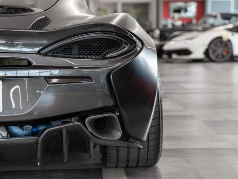 Used 2017 McLaren 570S RWD image 25