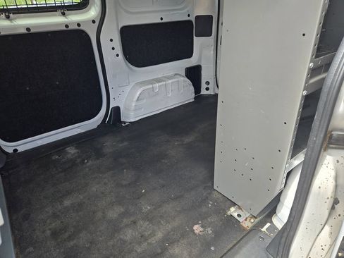Used 2019 Nissan NV200 S FWD image 18
