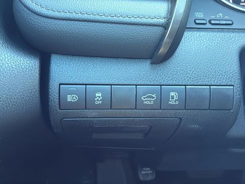 Used 2021 Toyota Camry LE FWD image 18