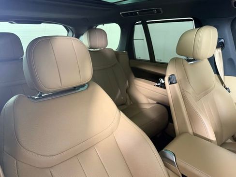 Used 2024 Land Rover Range Rover SE AWD/4WD image 32
