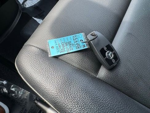 Used 2021 Mercedes-Benz Sprinter 2500 image 30