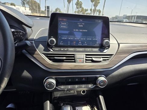 Used 2024 Nissan Altima 2.5 SV image 20