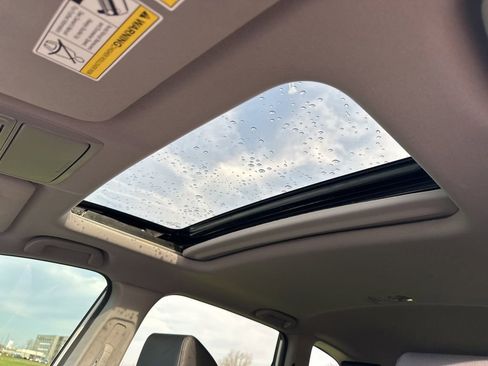 Used 2020 Honda CR-V Touring image 6