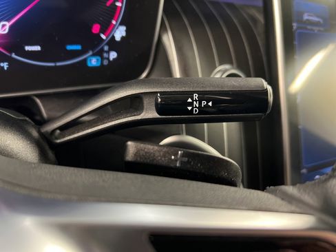 Used 2023 Mercedes-Benz GLC 300 4MATIC image 22