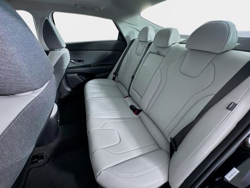 New 2026 Hyundai Elantra Limited FWD image 24